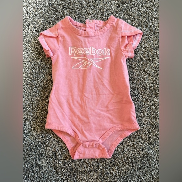 Reebok Baby Girl Soft Pink Kids Bodysuit Size 6-9 Months - Picture 1 of 3